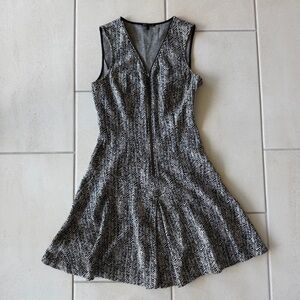 Theory - Elegant Black and White Sleeveless Dress